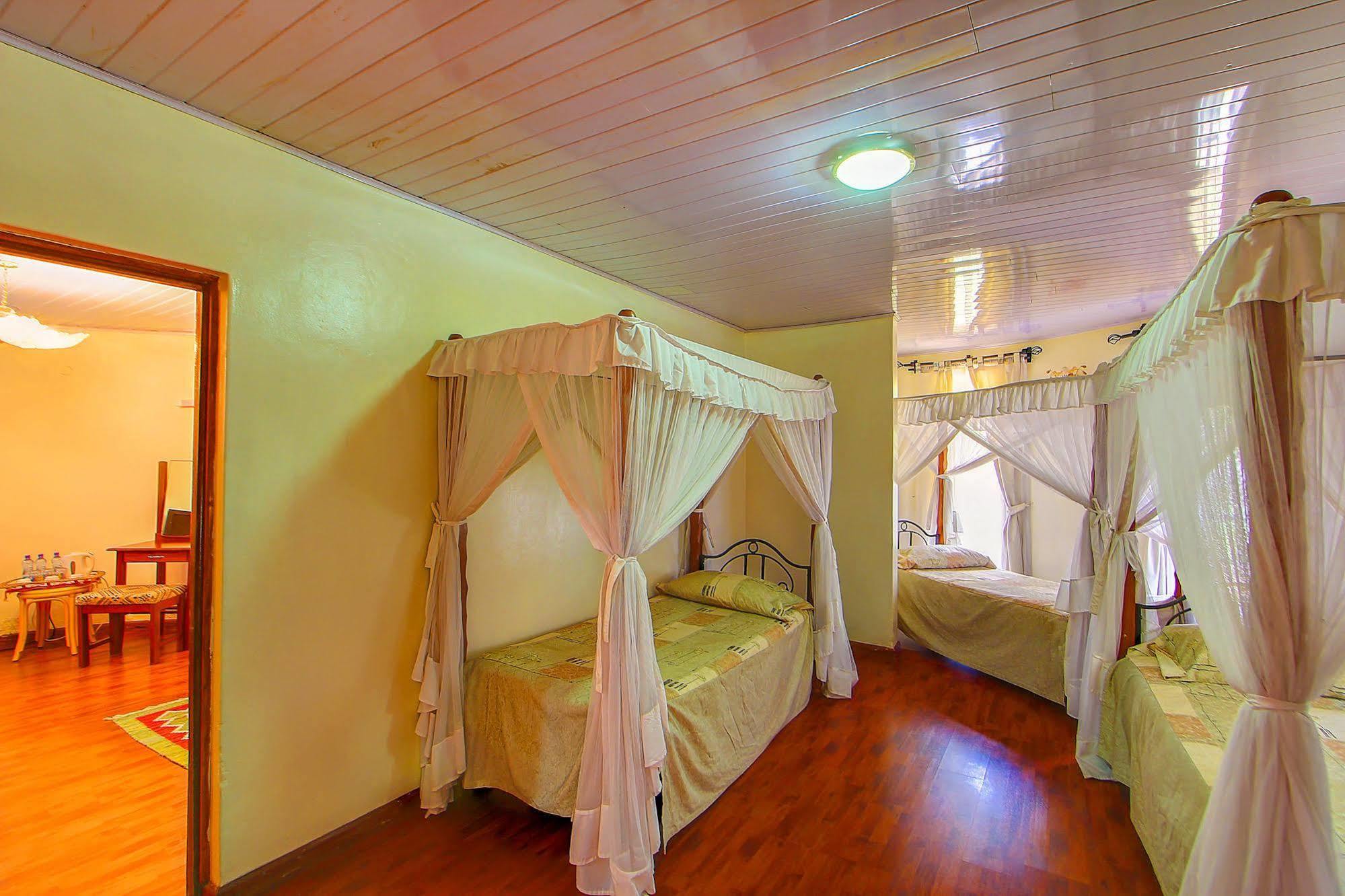 Poa Place Resort & Hotel - Where Nature Meets Comfort Eldoret Bagian luar foto