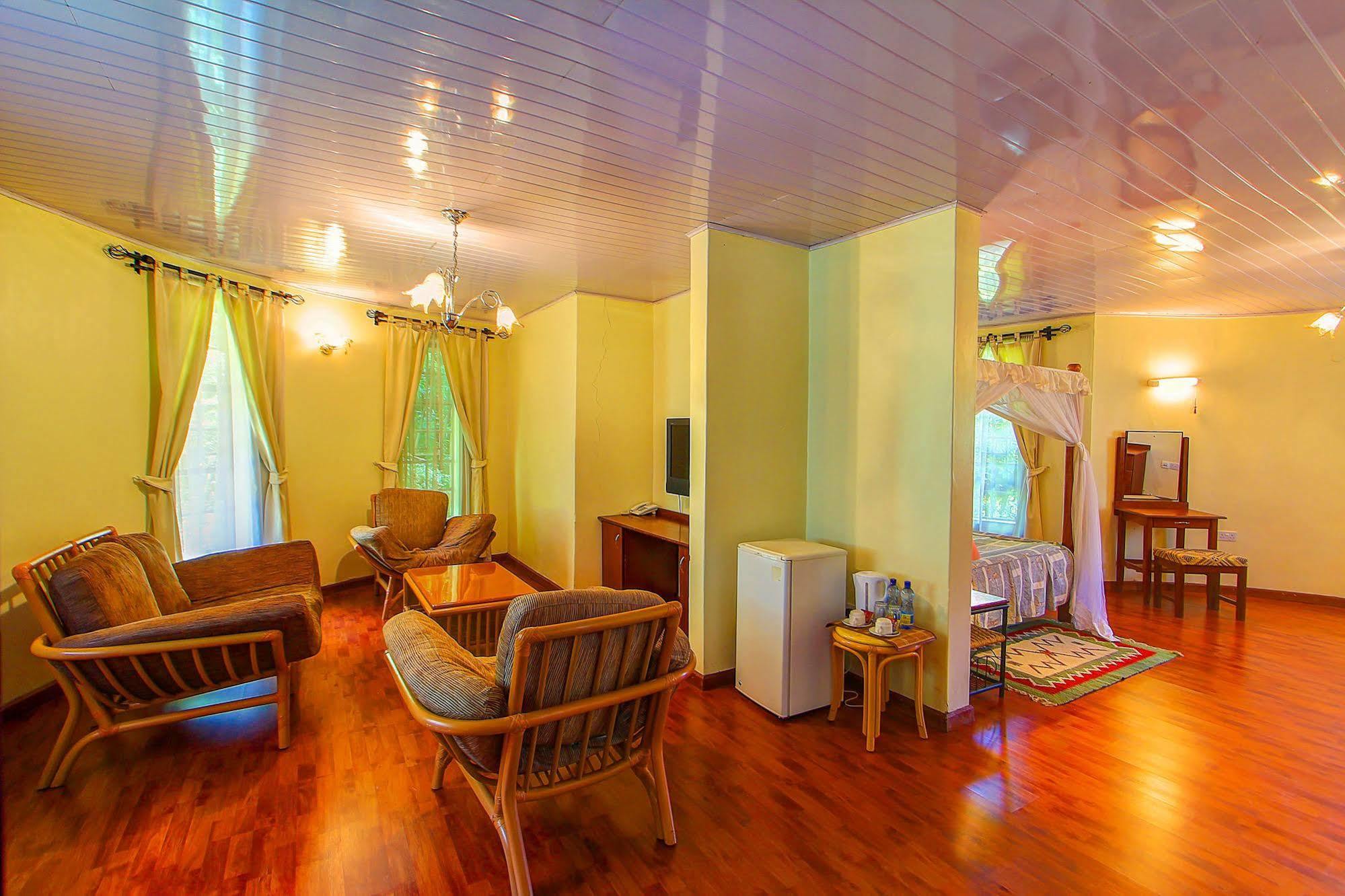Poa Place Resort & Hotel - Where Nature Meets Comfort Eldoret Bagian luar foto