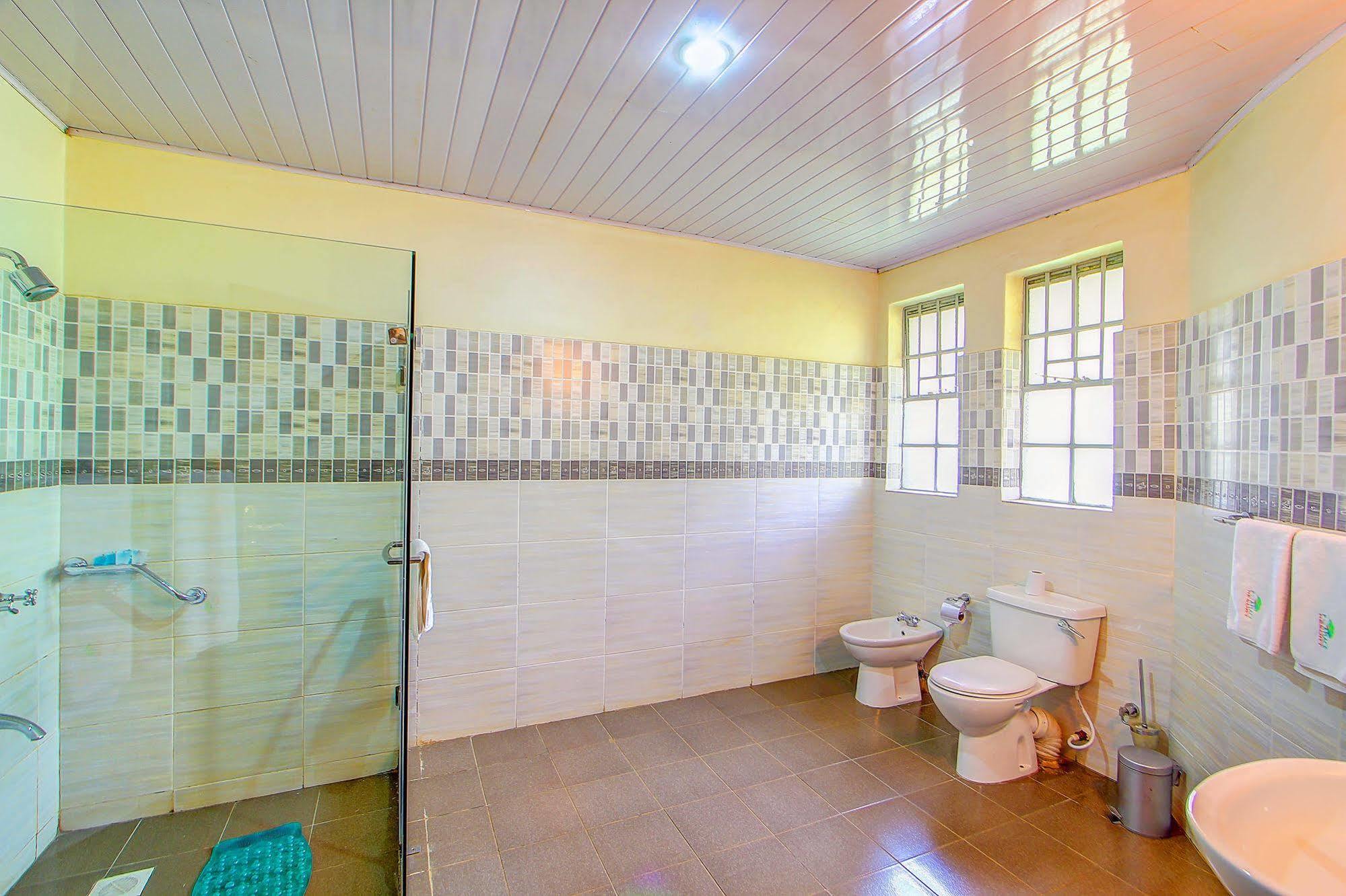 Poa Place Resort & Hotel - Where Nature Meets Comfort Eldoret Bagian luar foto